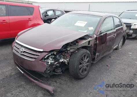 2005 Toyota Avalon Limited z USA, uszkodzony, nr VIN 4T1BK36B05U019544